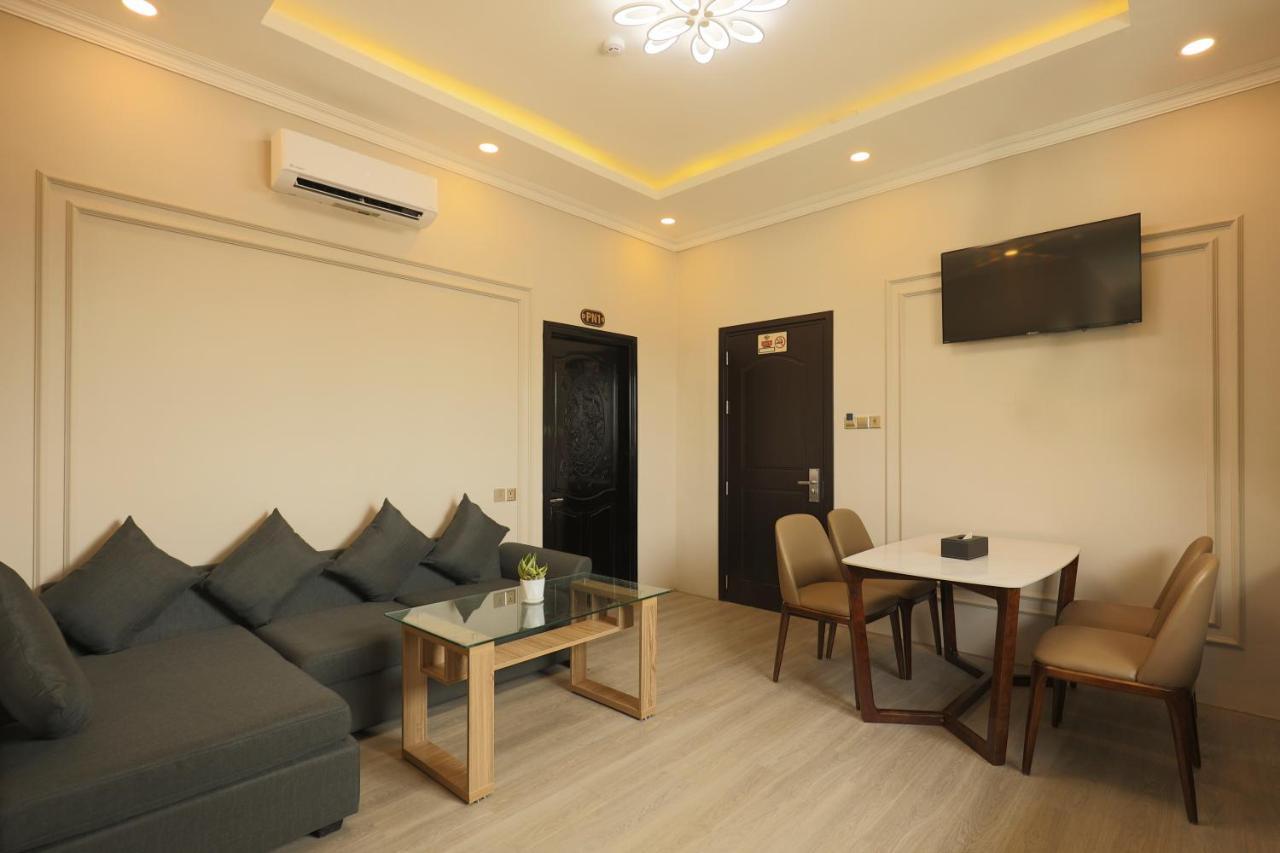 Phuoc Hung 3 Hotel Vĩnh Long Exterior foto