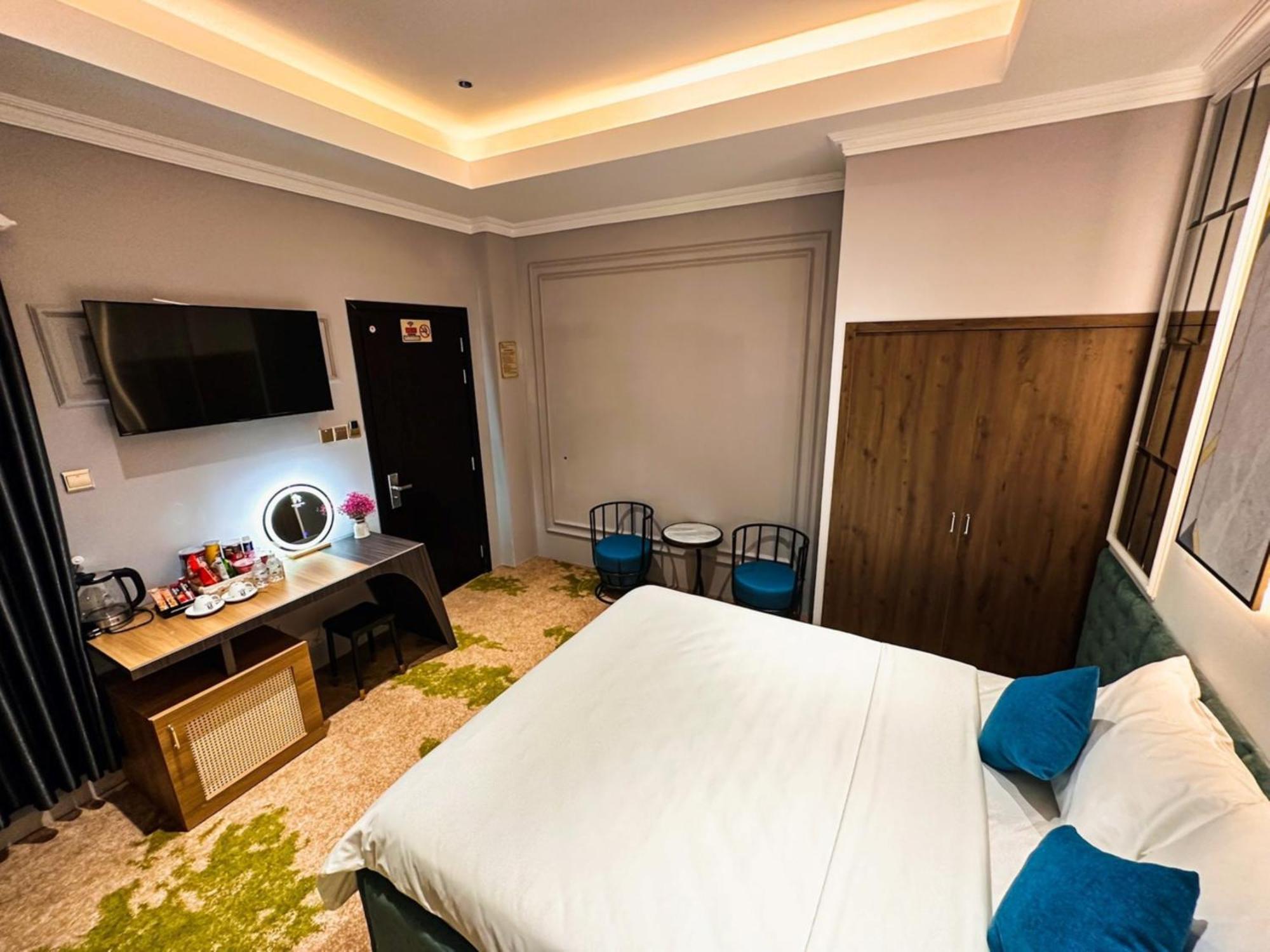 Phuoc Hung 3 Hotel Vĩnh Long Exterior foto